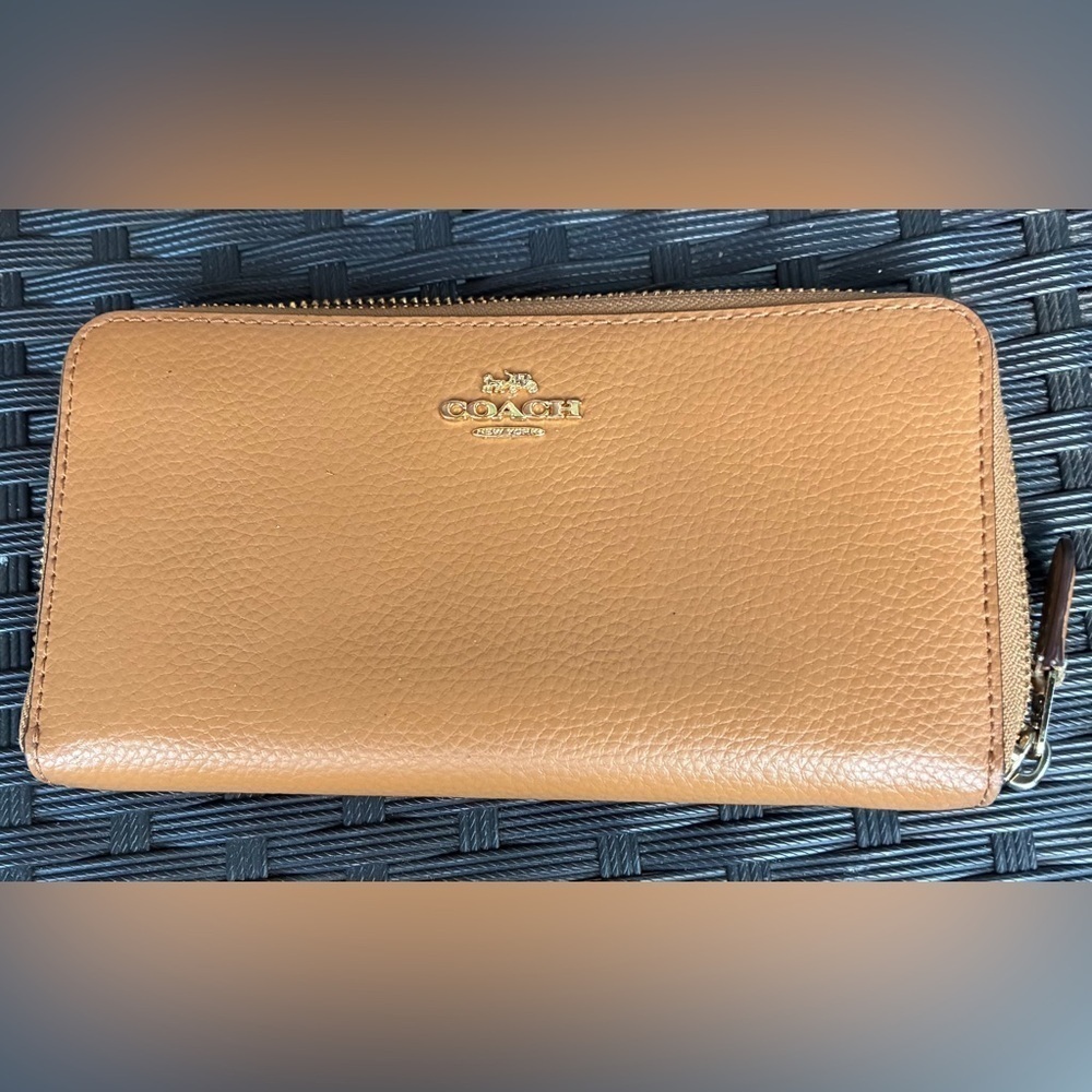Coach Wallet - Picture 8 of 11